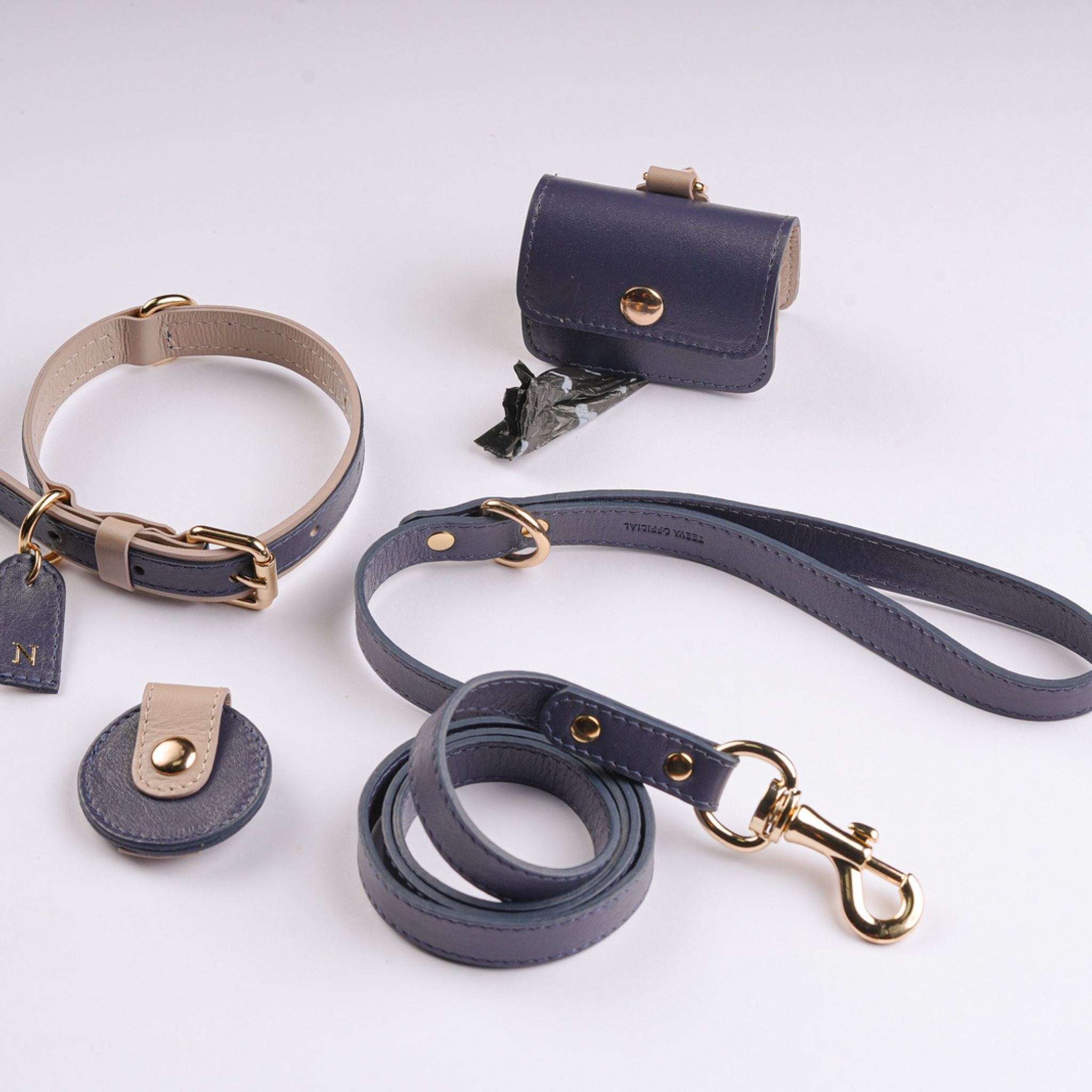 Kit Completo ( Coleira + Guia Clássica + Crossbody + Bolsa Sacola + Porta AirTag )